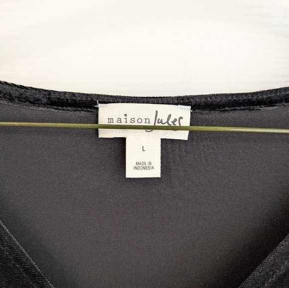 3/$10 NWT Maison Jules Black Velvet Bodysuit - Picture 2 of 4